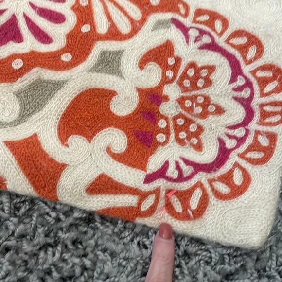 Pottery Barn Home Goods Wool Hand Embroidered Wall Piece Rug side table topper - Picture 16 of 16